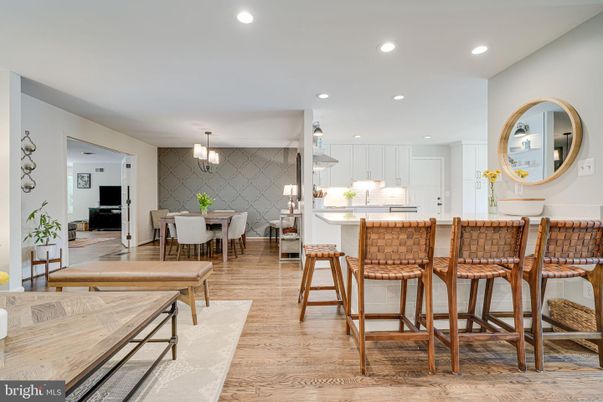 Dining room, Interior, Kitchen, Pendant Lights, Recessed Lighting, Wood Texture Flooring