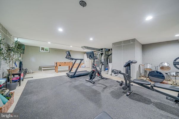 Fitness Equipment, Interior, Recessed Lighting