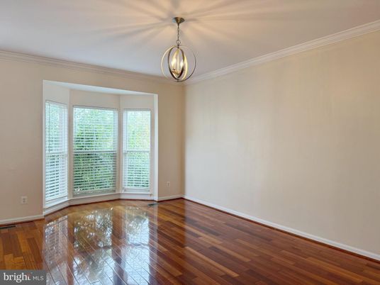 Empty room, Interior, Pendant Lights, Wood Texture Flooring