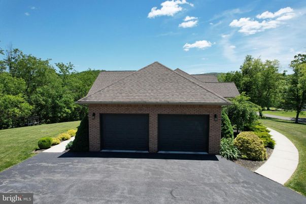 Detached Garage, Exterior