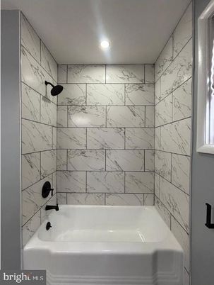 Bathroom, Interior, Marble Walls, Recessed Lighting