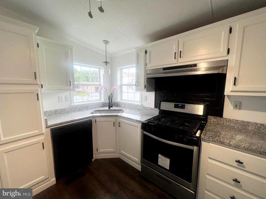 Interior, Kitchen, Pendant Lights, Wood Texture Flooring