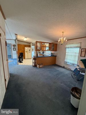 Chandelier, Empty room, Interior, Kitchen