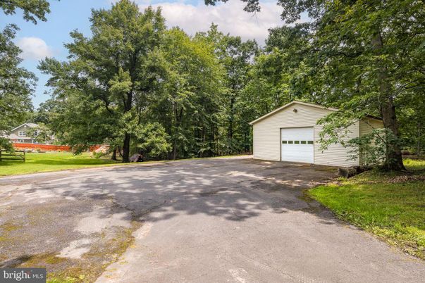 Detached Garage, Exterior