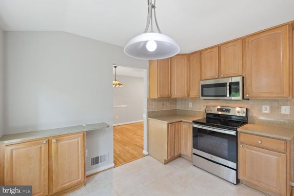 Interior, Kitchen, Pendant Lights, Wood Texture Flooring