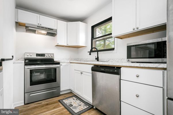 Interior, Kitchen, Stainless Steel Appliances, Wood Texture Flooring