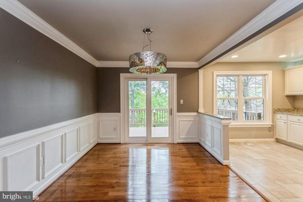 Empty room, Interior, Pendant Lights, Recessed Lighting, Wood Texture Flooring