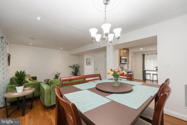 Chandelier, Dining room, Interior, Recessed Lighting, Wood Texture Flooring