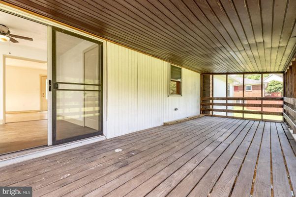 Exterior, Wood Texture Flooring