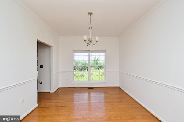 Chandelier, Empty room, Interior, Wood Texture Flooring