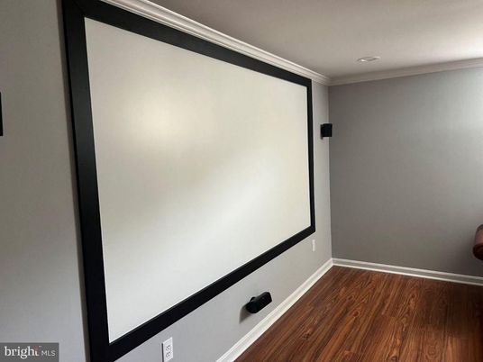 Interior, Projection Screen, Recessed Lighting, Wood Texture Flooring