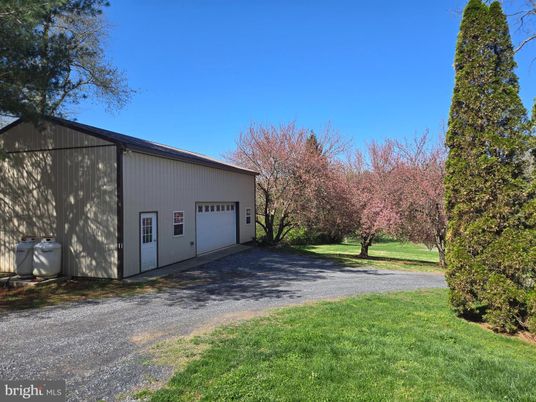 Backyard, Detached Garage, Exterior