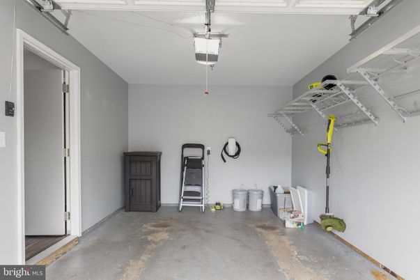 Garage, Interior