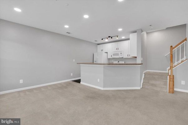 Empty room, Interior, Kitchen, Recessed Lighting