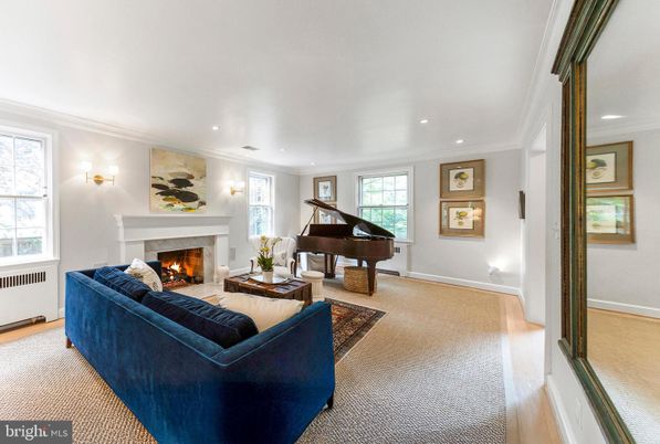 Fireplace, Interior, Living room, Piano, Recessed Lighting