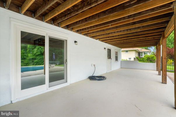 Exterior, Wooden Beams
