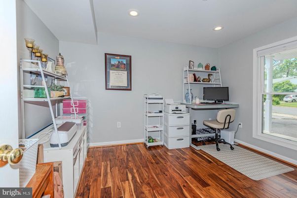 Home Office, Interior, Recessed Lighting, Wood Texture Flooring