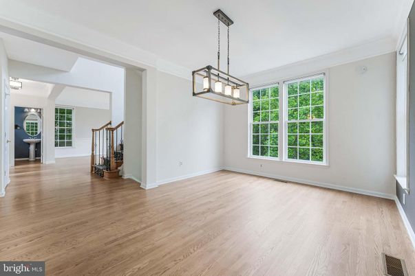 Empty room, Interior, Pendant Lights, Wood Texture Flooring