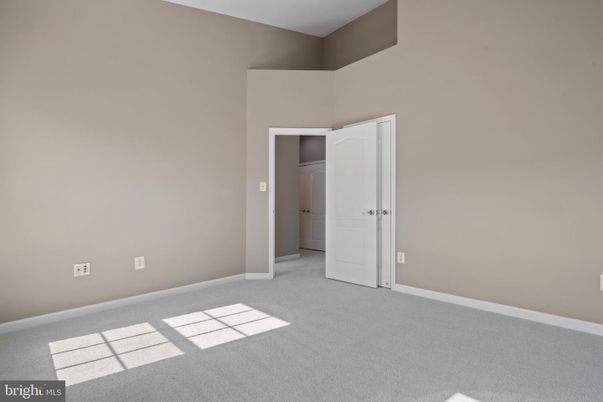 Empty room, Interior, Washer