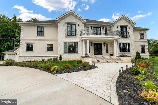 Attached, Exterior, Facade, French Provincial