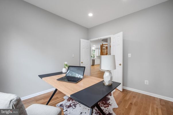 Home Office, Interior, Recessed Lighting, Wood Texture Flooring