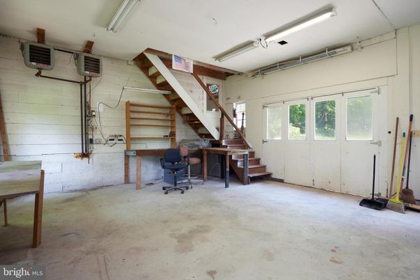 Garage, Interior