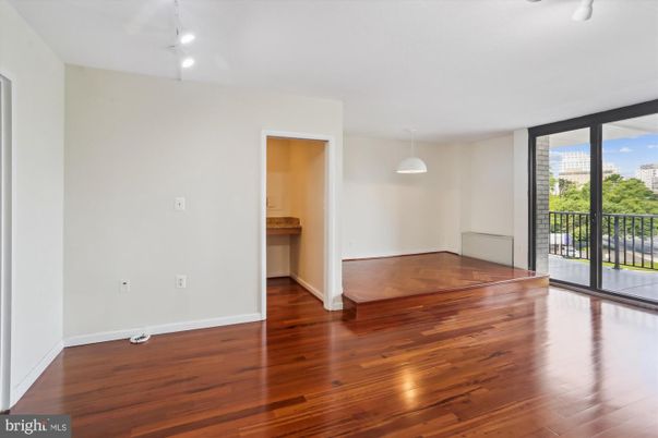Empty room, Interior, Pendant Lights, Wood Texture Flooring