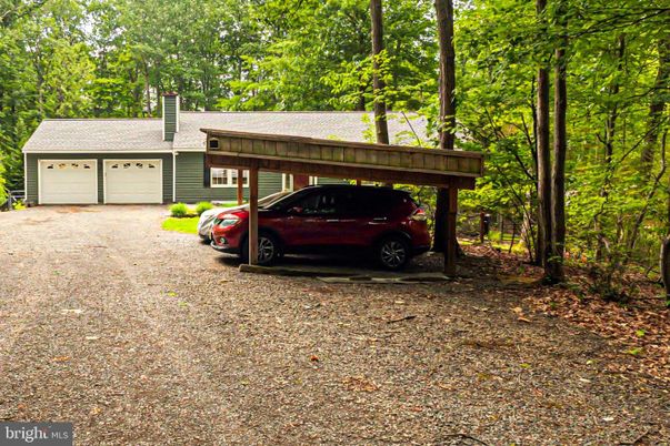 Detached Garage, Exterior