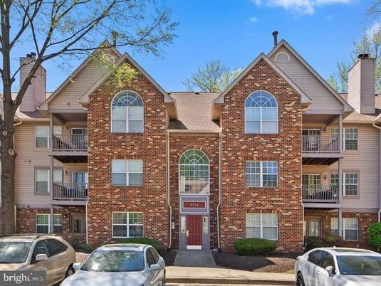 Exterior, Facade, Brick Facade, Brick Traditional
