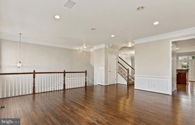 Empty room, Interior, Pendant Lights, Recessed Lighting, Wood Texture Flooring