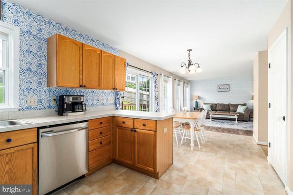 Dining room, Interior, Kitchen, Living room, Stainless Steel Appliances