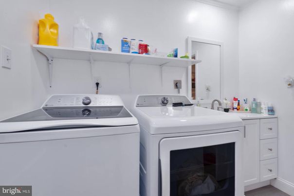 Interior, Washer