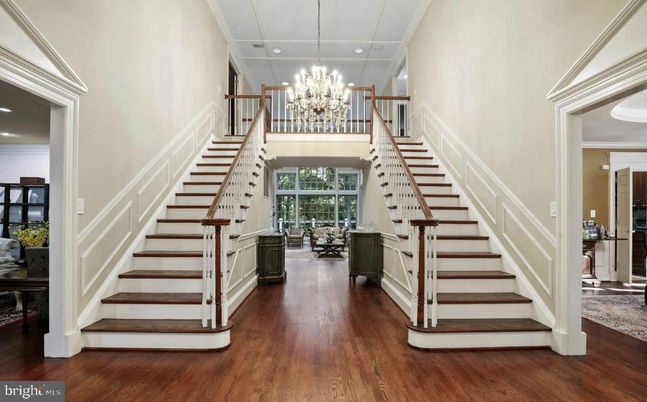 Chandelier, Interior, Recessed Lighting, Wood Texture Flooring