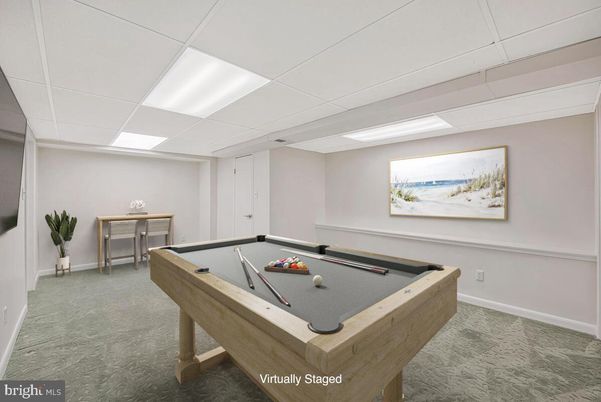 Billiard Table, Game Room, Interior