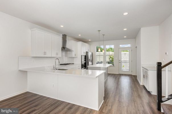 Interior, Kitchen, Pendant Lights, Recessed Lighting, Wood Texture Flooring