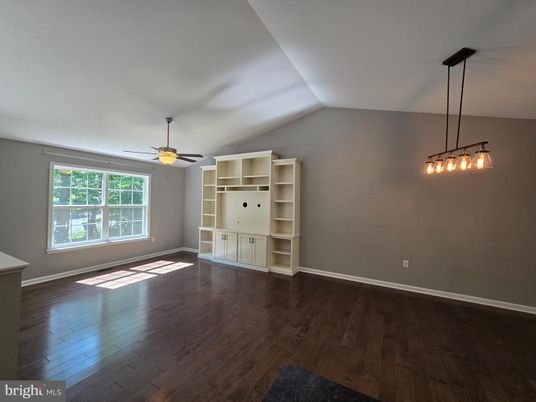 Empty room, Interior, Pendant Lights, Wood Texture Flooring