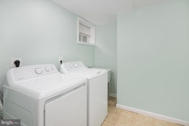Interior, Washer