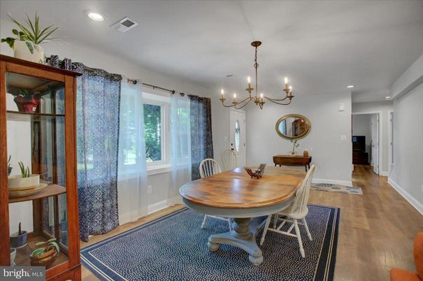 Chandelier, Dining room, Interior, Recessed Lighting, Wood Texture Flooring