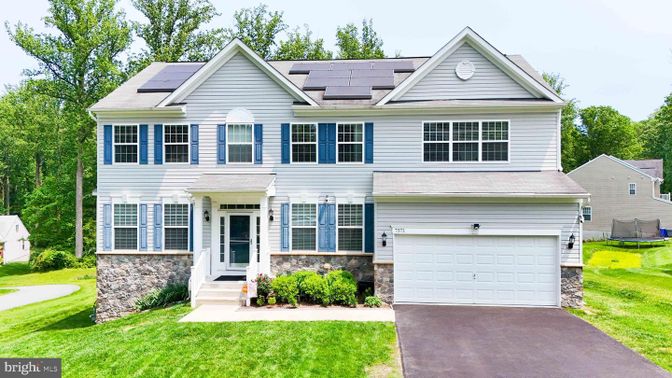 Attached, Exterior, Facade, Solar Panels, Farmhouse