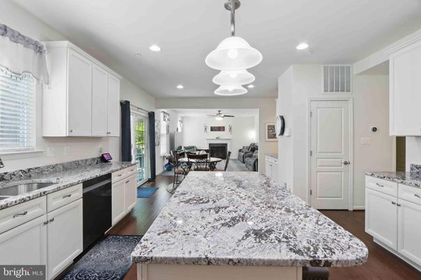 Dining room, Interior, Kitchen, Pendant Lights, Recessed Lighting, Wood Texture Flooring