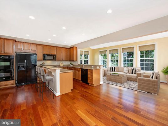 Interior, Kitchen, Living room, Recessed Lighting, Wood Texture Flooring