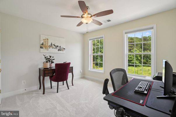 Home Office, Interior
