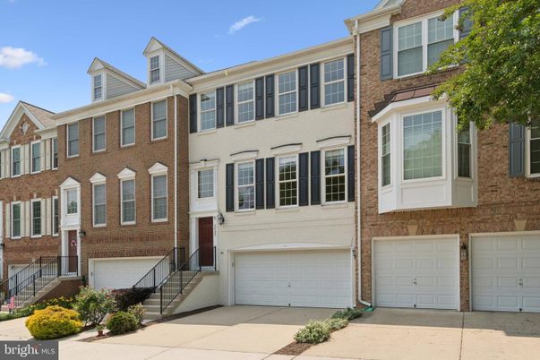 Attached, Exterior, Facade, Brick Facade, Rowhouse