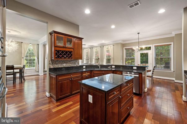 Dining room, Interior, Kitchen, Pendant Lights, Recessed Lighting, Wood Texture Flooring