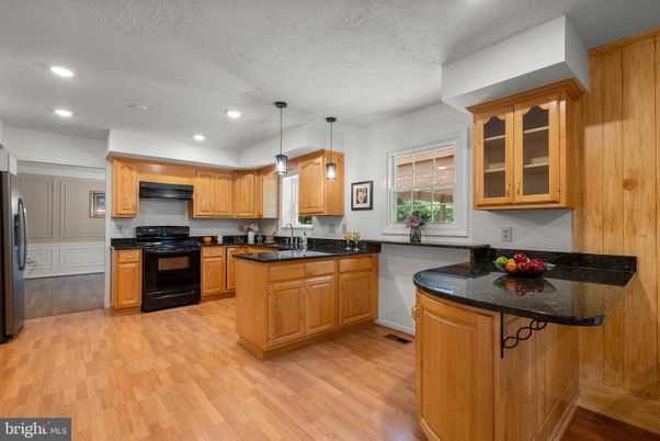 Interior, Kitchen, Pendant Lights, Recessed Lighting, Wood Texture Flooring