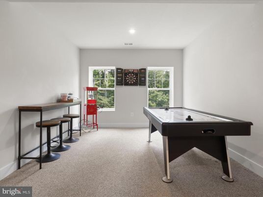 Game Room, Interior, Recessed Lighting