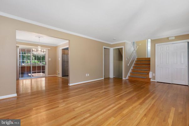 Chandelier, Empty room, Interior, Wood Texture Flooring