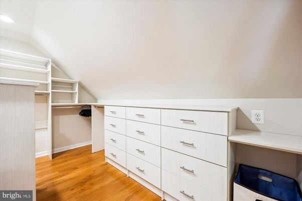 Interior, Walk-in Closets, Wood Texture Flooring