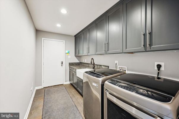 Interior, Recessed Lighting, Washer