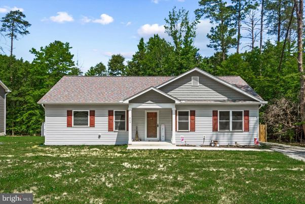 Exterior, Facade, Cape Cod